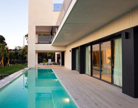 Villa for sale in Benalmadena