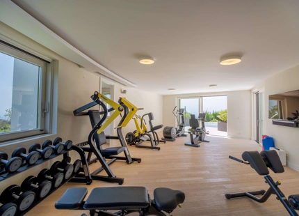 EXCEPTIONAL CONTEMPORARY PROPERTY FOR SALE IN LA ZAGALETA