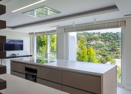 EXCEPTIONAL CONTEMPORARY PROPERTY FOR SALE IN LA ZAGALETA