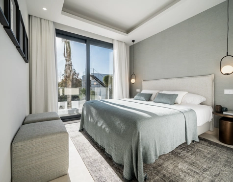 Villa for sale in El Campanario, Estepona East