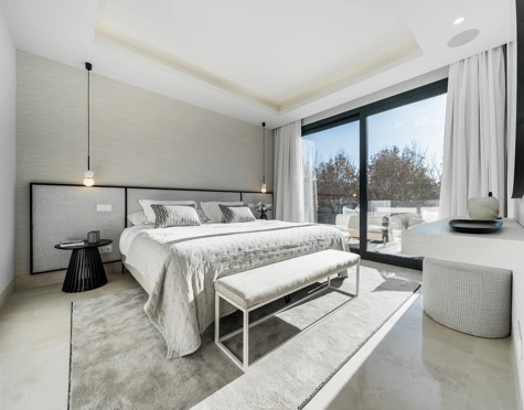 Villa for sale in El Campanario, Estepona East