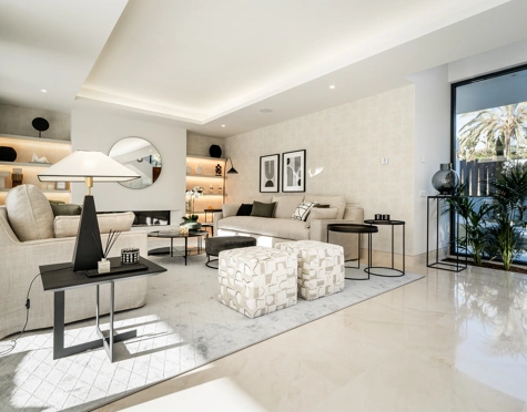 Villa for sale in El Campanario, Estepona East