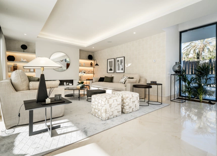 LUXURY VILLA FOR SALE IN EL CAMPANARIO