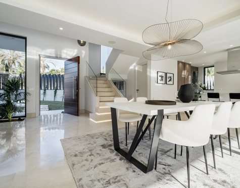 Villa for sale in El Campanario, Estepona East