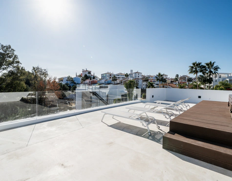 Villa for sale in El Campanario, Estepona East