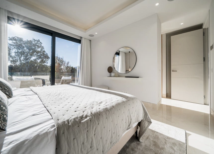 LUXURY VILLA FOR SALE IN EL CAMPANARIO
