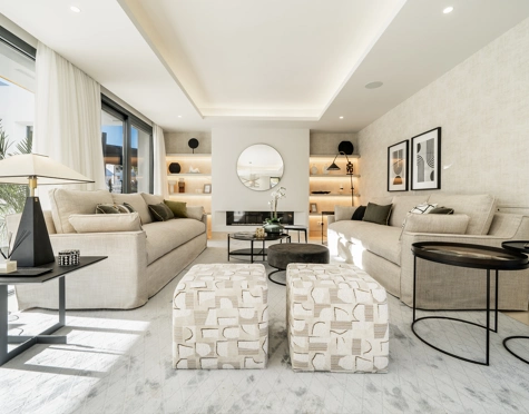 Villa for sale in El Campanario, Estepona East