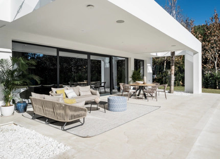 LUXURY VILLA FOR SALE IN EL CAMPANARIO