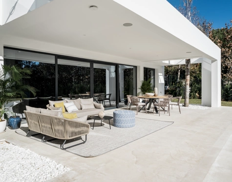 Villa for sale in El Campanario, Estepona East