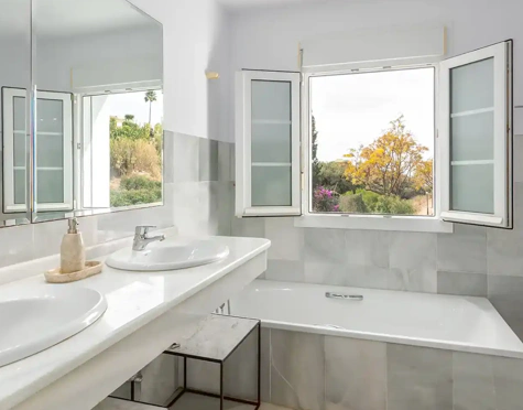 Villa for sale in Elviria Hills, Marbella Este