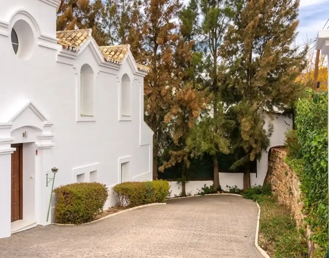 Villa for sale in Elviria Hills, Marbella Este