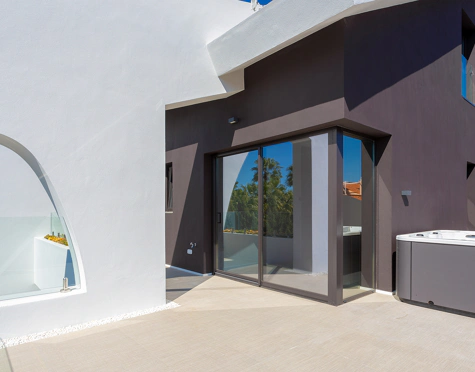 Duplex Penthouse for sale in Las Chapas, Marbella Este