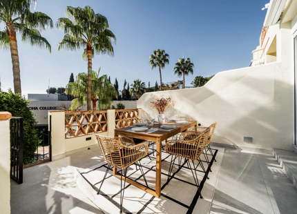 CHARMING TOWNHOUSE IN LOS PINOS DE ALOHA 