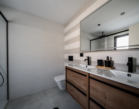 Town House for sale in Los Pinos de Aloha, Nueva Andalucia