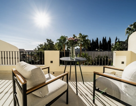 Town House for sale in Los Pinos de Aloha, Nueva Andalucia