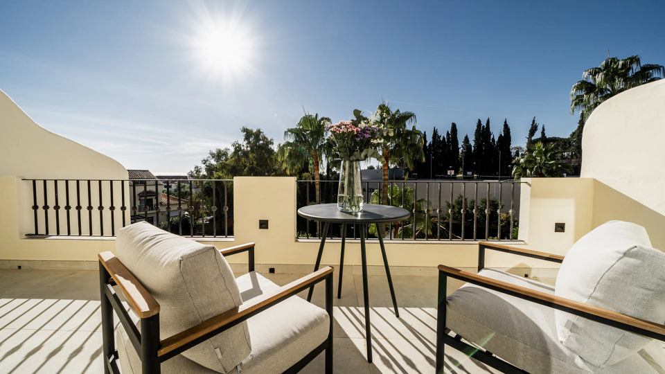 Town House for sale in Los Pinos de Aloha, Nueva Andalucia