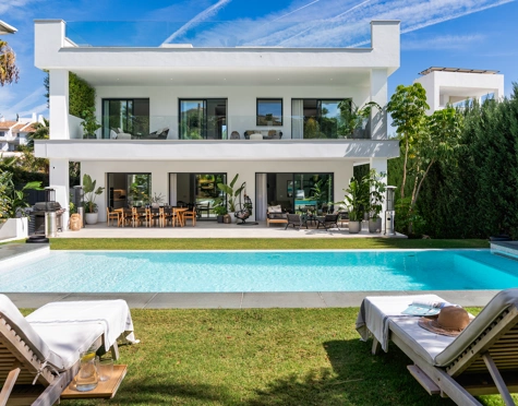 EXCEPCIONAL VILLA EN VENTA EN EL CORAZÓN DE MARBELLA