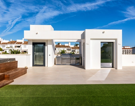 Villa for sale in Marbella - Puerto Banus
