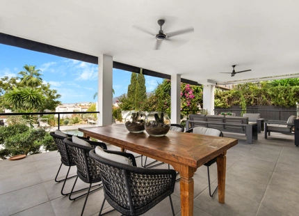 VILLA ACOGEDORA EN VENTA EN RÍO REAL, MARBELLA