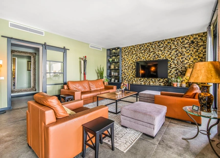 VILLA ACOGEDORA EN VENTA EN RÍO REAL, MARBELLA