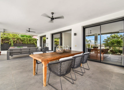 VILLA ACOGEDORA EN VENTA EN RÍO REAL, MARBELLA