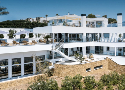PACÍFICA VILLA CONTEMPORÁNEA EN VENTA EN EL HERROJO, BENAHAVÍS