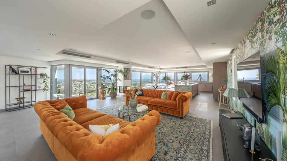 Villa en venta en El Herrojo, Benahavis
