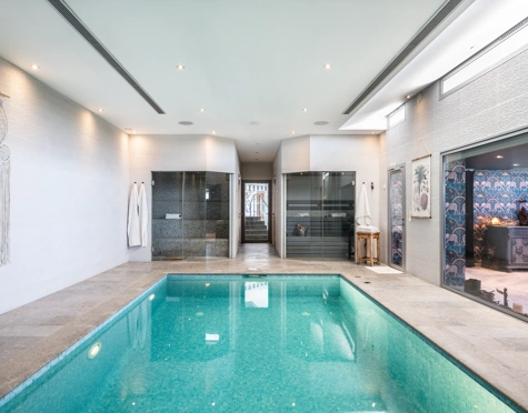 Villa en venta en El Herrojo, Benahavis