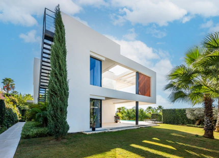 IMPRESIONANTE VILLA CONTEMPORÁNEA EN VENTA EN NUEVA ANDALUCÍA, MARBELLA