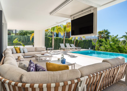 IMPRESIONANTE VILLA CONTEMPORÁNEA EN VENTA EN NUEVA ANDALUCÍA, MARBELLA