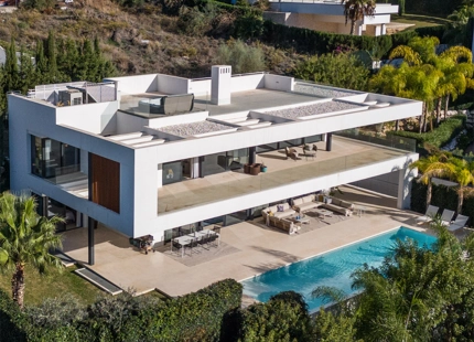 IMPRESIONANTE VILLA CONTEMPORÁNEA EN VENTA EN NUEVA ANDALUCÍA, MARBELLA