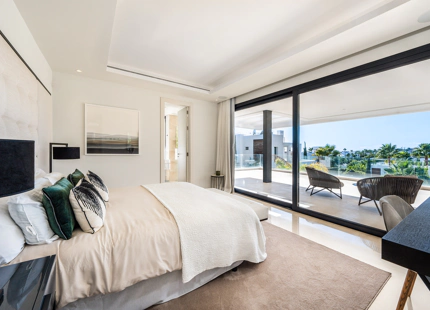 IMPRESIONANTE VILLA CONTEMPORÁNEA EN VENTA EN NUEVA ANDALUCÍA, MARBELLA