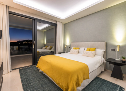 IMPRESIONANTE VILLA CONTEMPORÁNEA EN VENTA EN NUEVA ANDALUCÍA, MARBELLA