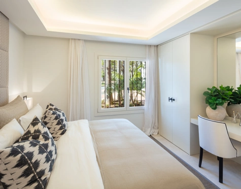 Ground Floor Apartment for sale in Puente Romano, Marbella Golden Mile