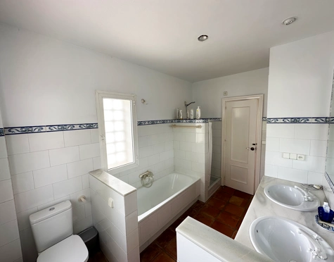 Villa for sale in Marbesa, Marbella Este