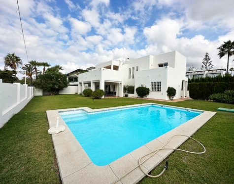 Villa for sale in Marbesa, Marbella Este