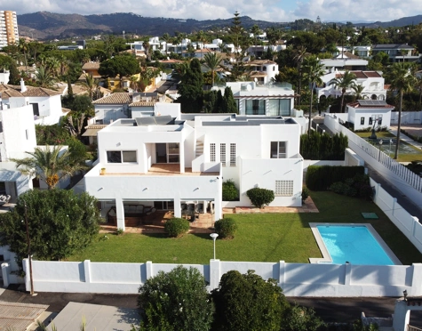 Villa for sale in Marbesa, Marbella Este
