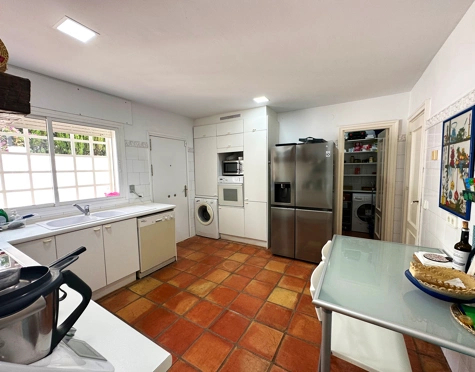 Villa for sale in Marbesa, Marbella Este