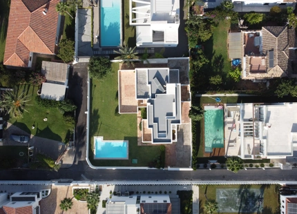 UNIQUE SECOND-LINE BEACH VILLA TO REFORM FOR SALE IN MARBESA