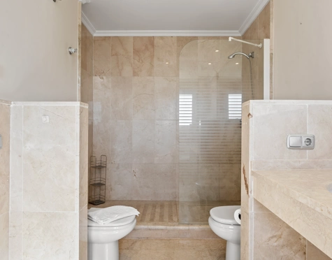 Apartamento en venta en Nueva Atalaya, Estepona East