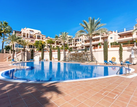 Apartamento en venta en Nueva Atalaya, Estepona East