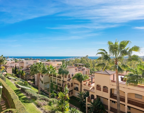 Apartamento en venta en Nueva Atalaya, Estepona East