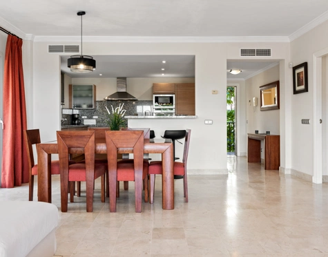 Apartamento en venta en Nueva Atalaya, Estepona East