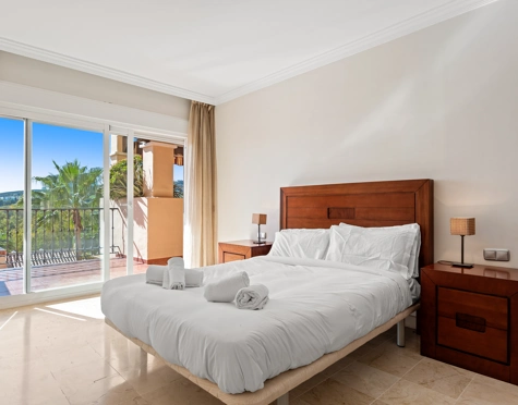 Apartamento en venta en Nueva Atalaya, Estepona East
