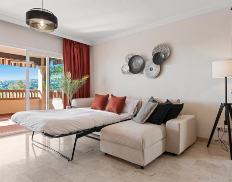 Apartamento en venta en Nueva Atalaya, Estepona East