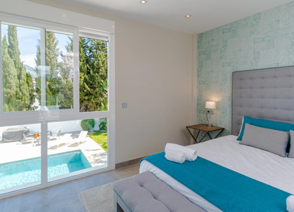 VILLA TOTALMENTE RENOVADA EN VENTA EN EL CORAZÓN DE NUEVA ANDALUCÍA, MARBELLA