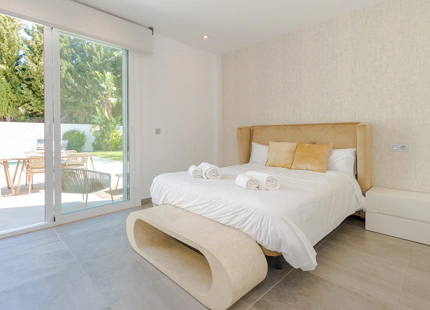 VILLA TOTALMENTE RENOVADA EN VENTA EN EL CORAZÓN DE NUEVA ANDALUCÍA, MARBELLA