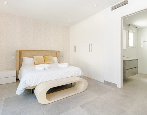 Villa for sale in Nueva Andalucia, Marbella