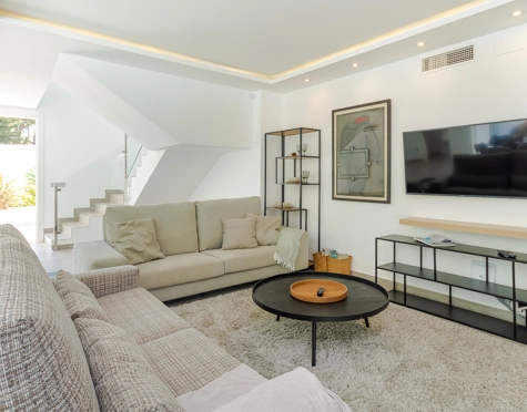 Villa for sale in Nueva Andalucia, Marbella