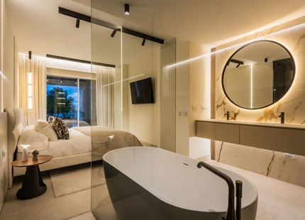 APARTAMENTO ELEGANTE CON VISTAS AL MAR EN EL GOLDEN MILE, MARBELLA